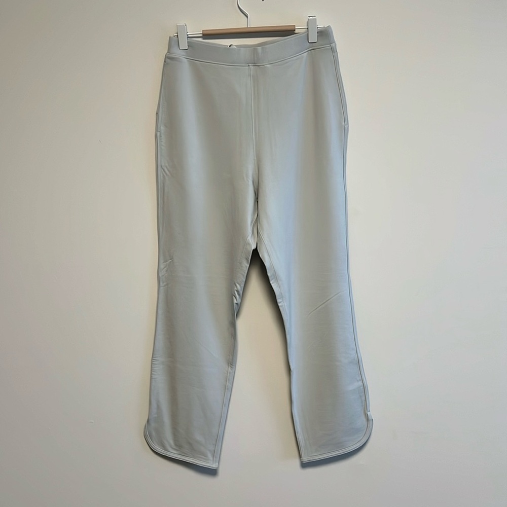 Lululemon grey Vapor every moment pant sz 6 worn once